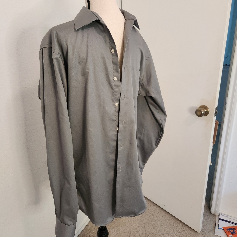 Van Heusen Lux Sateen Fitted Long Sleeve button up